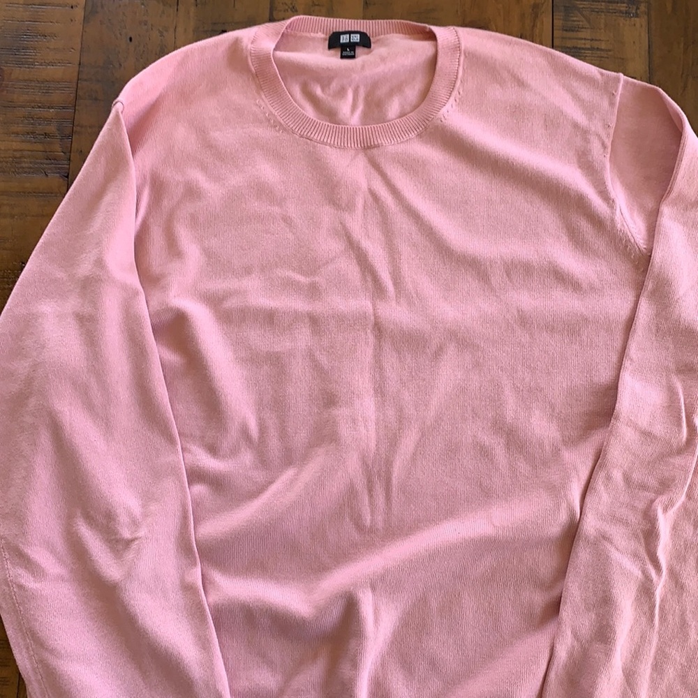 Soft Pink %100 cotton UNIQLO light weight sweater